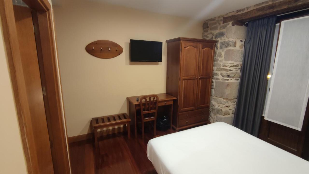 Ostatu Zegama Hotel ภายนอก รูปภาพ